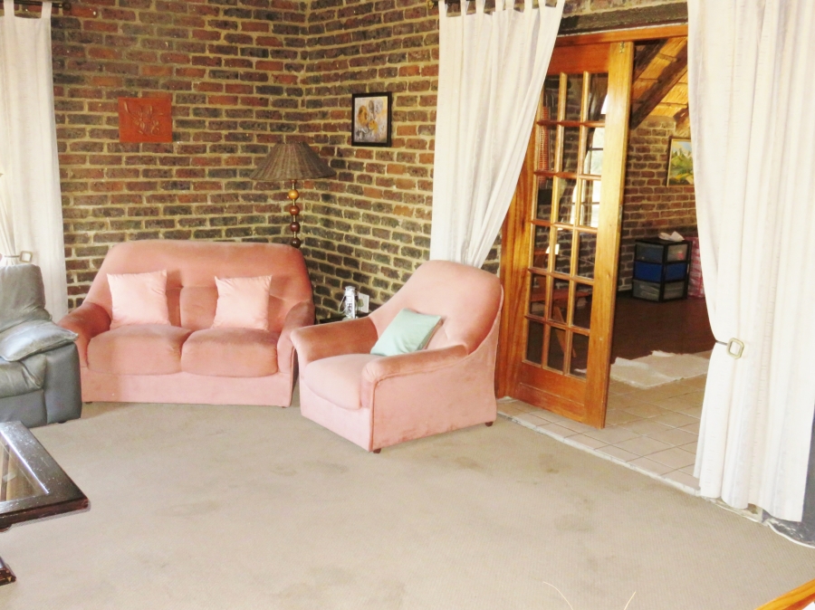 5 Bedroom Property for Sale in Oranjeville Free State